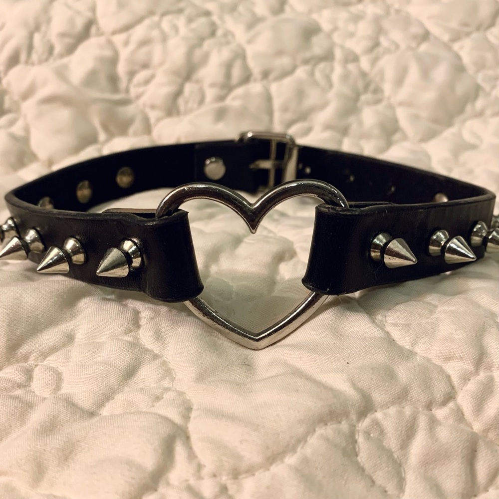 (**SOLD** )Punk Style Spike Heart Collar x Gothic Necklace